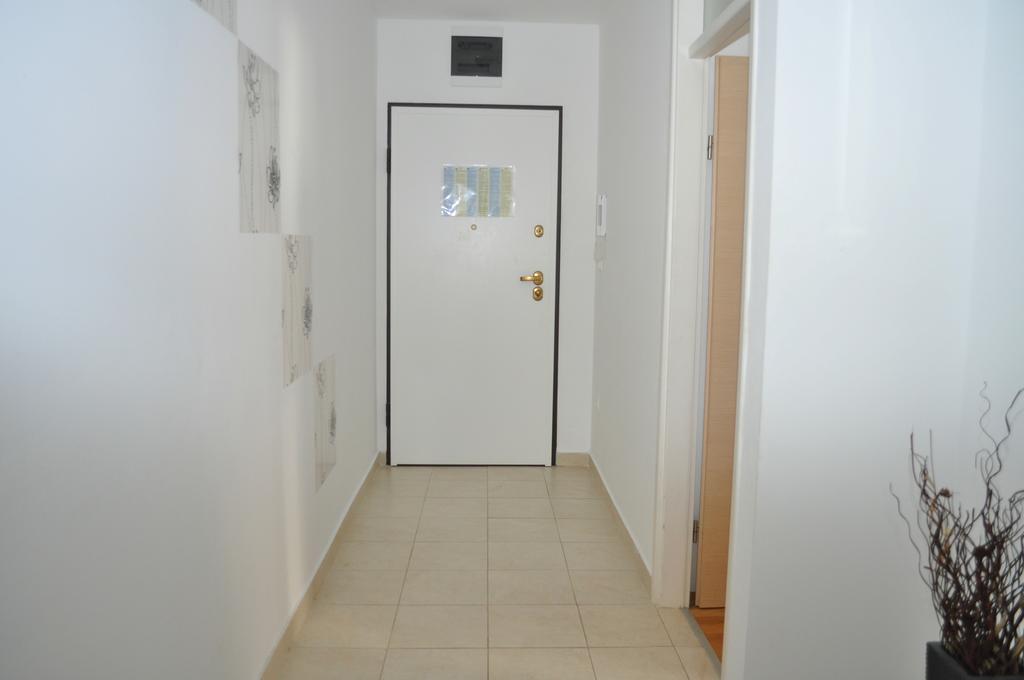 מאקרסקה Apartment Kristijan מראה חיצוני תמונה