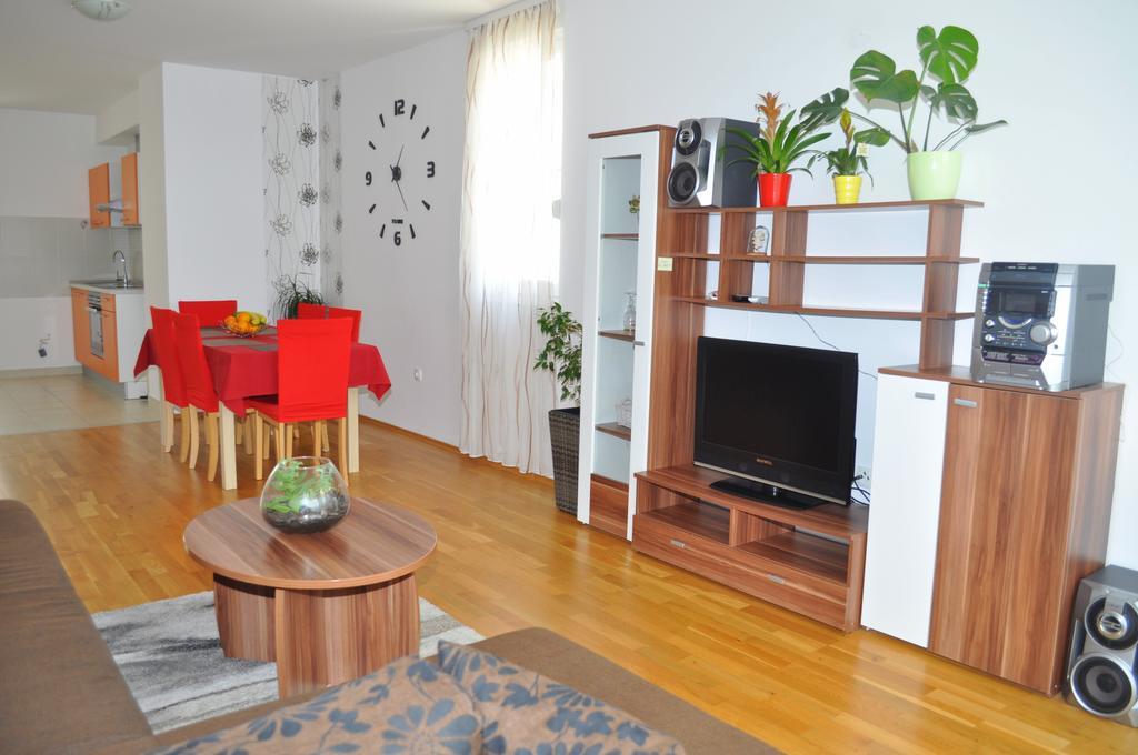מאקרסקה Apartment Kristijan מראה חיצוני תמונה